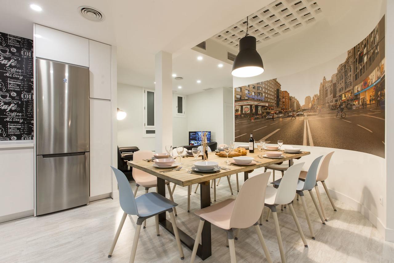 Appartement Bookinmadrid Com - Cascorro Sq 18 Pax Extérieur photo